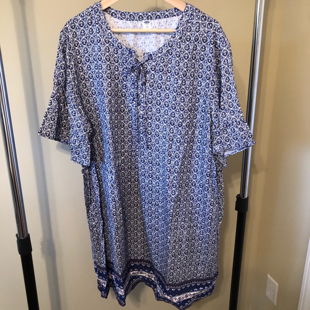 Old Navy ruffle sleeve dress